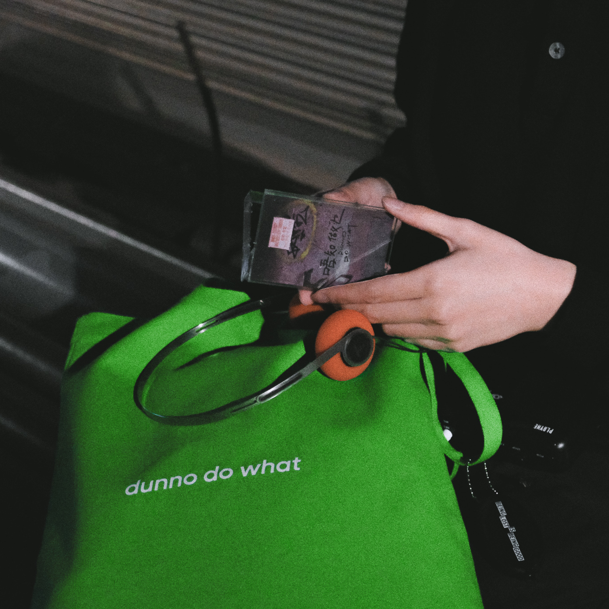 DUNNO DO WHAT Oversized Tote Bag